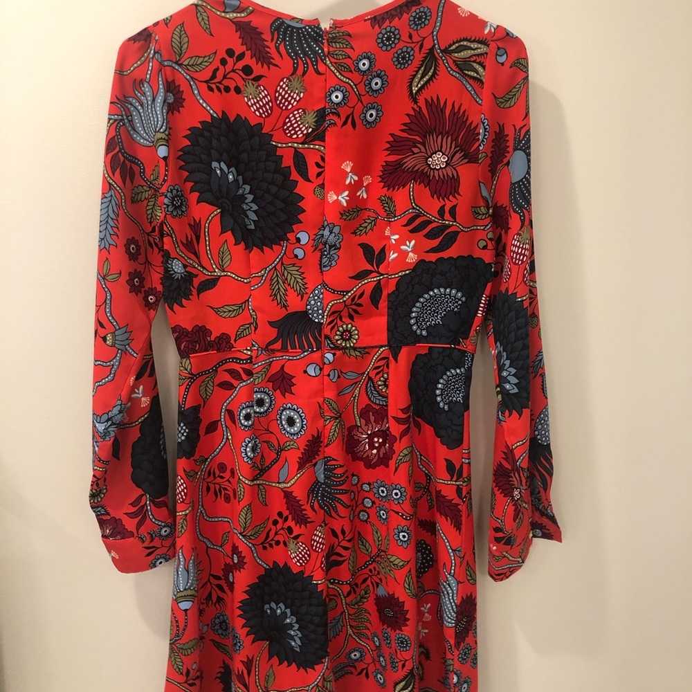 Ann Taylor loft red floral dress. Size 0